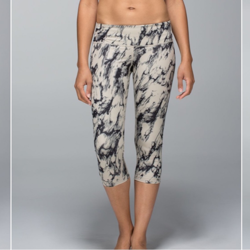 Lululemon Wunder Under Crop *Full-On Luxtreme in Great Granite Black Mojave